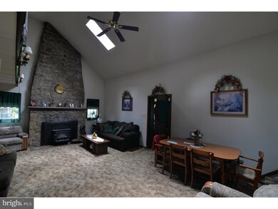 318 Lake Front Dr, Orwigsburg, PA 17961 - photo 3