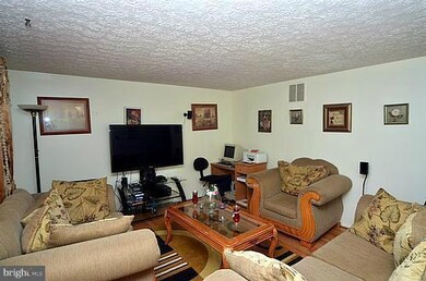 9211 Redbridge Ct, Laurel, MD 20723 - photo 2