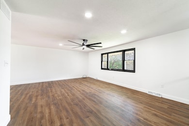 2520 N Lake of the Woods Rd, Columbia, MO 65202 - photo 3