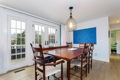 008-Dining_Room-5075271-medium