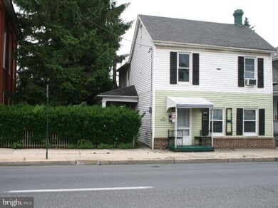 516 S Main St, Chambersburg, PA 17201 - photo 4