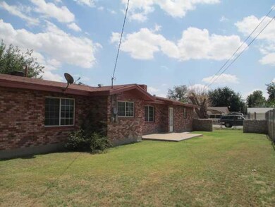 7843 Eaton Ct, El Paso, TX 79915 - photo 5