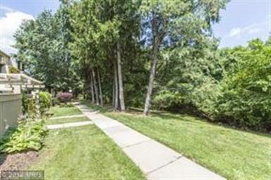 9431 Chadburn Place, Montgomery Village, MD 20886 - photo 5