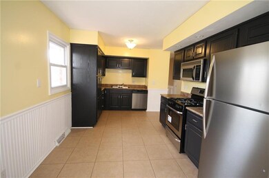 3425 Virginia St, Columbus, IN 47203 - photo 4