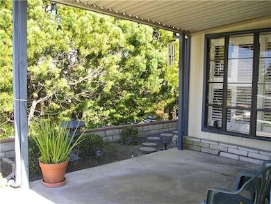 2295 Lindsay Dr, Carlsbad, CA 92008 - photo 3