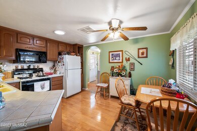 08-Kitchen & Dining
