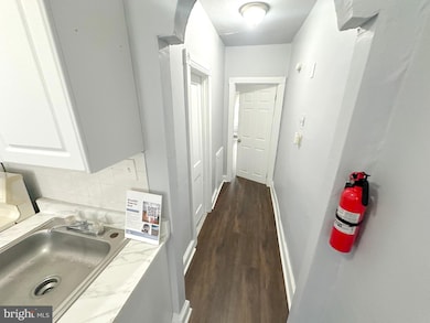 2321 N 25th St unit 2, Philadelphia, PA 19132 - photo 4