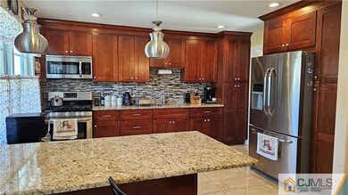 17 Sterling Ct, Perth Amboy, NJ 08861 - photo 6