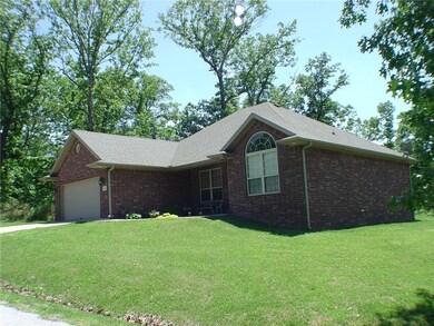 3 Cumbrian Dr, Bella Vista, AR 72714 - photo 2