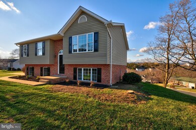 455 Stone Cir, Strasburg, VA 22657 - photo 2