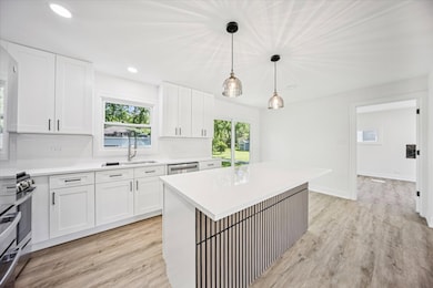 22W633 Burr Oak Dr, Glen Ellyn, IL 60137 - photo 5