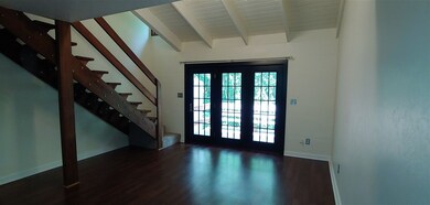 Spacious living room