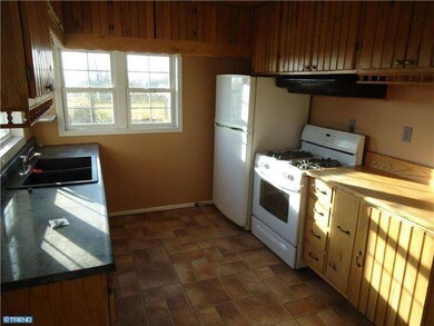 930 Cedar Ln, Newtown, PA 18940 - photo 4