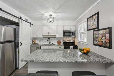 6700 Roswell Rd NW unit 32C, Atlanta, GA 30342 - photo 2