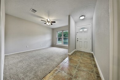 7215 Leaning Oak Dr, Houston, TX 77088 - photo 6