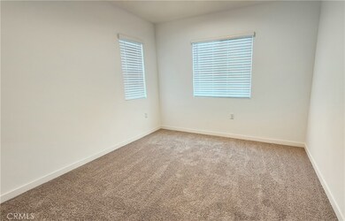 16064 Esparza Ln, Fontana, CA 92336 - photo 7