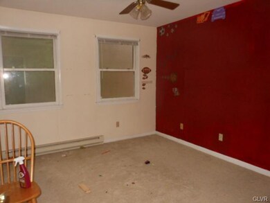 205 Majestic Dr, Chestnuthill Township, PA 18353 - photo 4