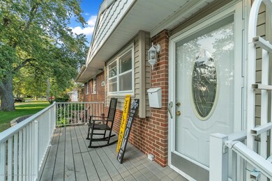 05-4323-Stillwell-Ave-WindowStill-R