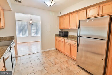 11415 Commonwealth Dr unit T-3, Rockville, MD 20852 - photo 5