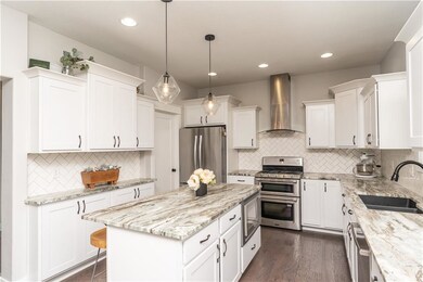 9440 Rushbrook Dr, Johnston, IA 50131 - photo 6