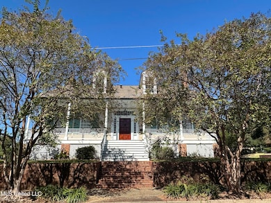 314 N Rankin St, Natchez, MS 39120 - photo 2