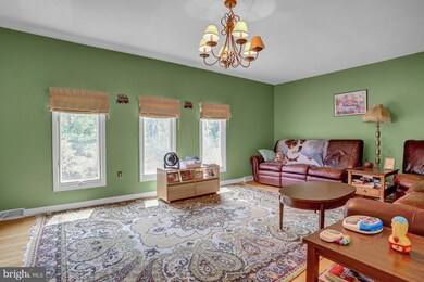 5421 E Lorane Rd, Reading, PA 19606 - photo 5