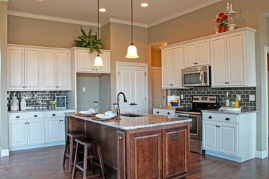 2001 Muirfield Dr. Columbia, MO 65203