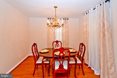 8305 Nicholson Ct, New Carrollton, MD 20784 - photo 6