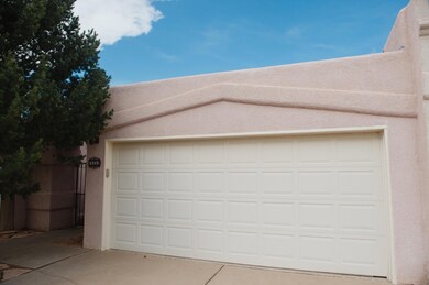 5905 Elmwood Dr NE, Albuquerque, NM 87109 - photo 2