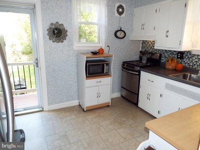 7212 Dogwood Rd, Windsor Mill, MD 21244 - photo 4