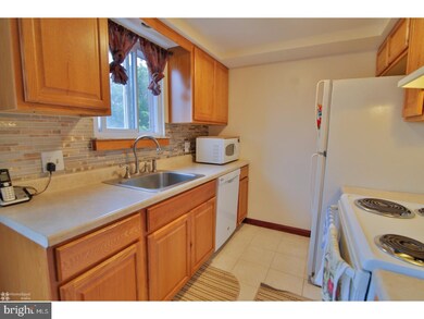 308 E Mosser St, Allentown, PA 18109 - photo 6