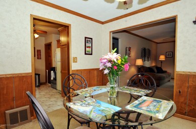 6Dining Room