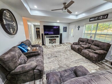 328 Cessna Ln, Shelbyville, TN 37160 - photo 5