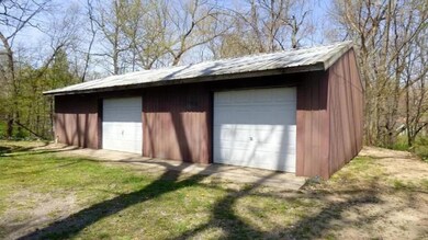 56812 garage