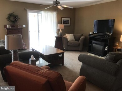 38 Creekside Dr, Millersville, PA 17551 - photo 4