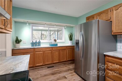 115 Forest Lake Dr, Asheville, NC 28803 - photo 7