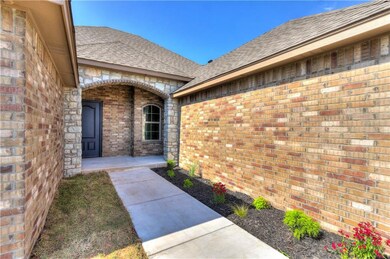 2005 SE 5th St, Moore, OK 73160 - photo 4
