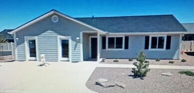 Exterior / Front Elevation