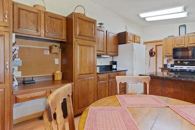 30 Cameron Dr, Pittsfield, NH 03263 - photo 6