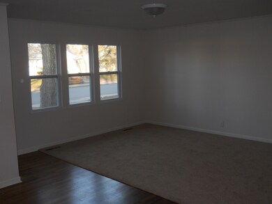 57 Birch St, Carpentersville, IL 60110 - photo 4