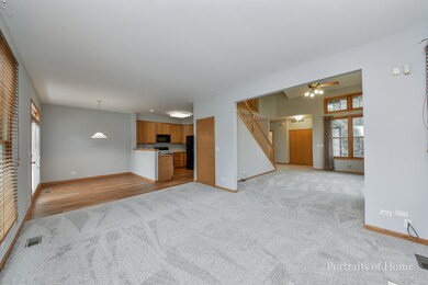 1476 Whitespire Ct, Naperville, IL 60565 - photo 5