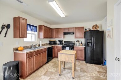 803 Chevelle Dr, Statesville, NC 28677 - photo 5