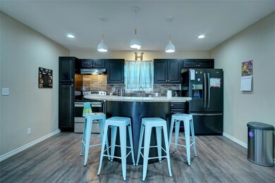 341 Spring Valley Cir, Azle, TX 76020 - photo 5