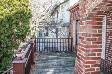 909 Sparrow Ave, Lansing, MI 48910 - photo 4