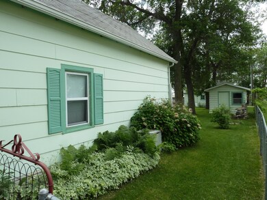Side yard<|><|>