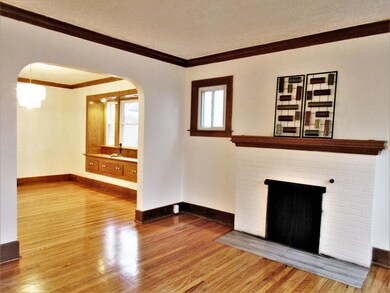 Arch to Dining Room