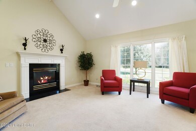 2011 Clarke Pointe Dr, Crestwood, KY 40014 - photo 7