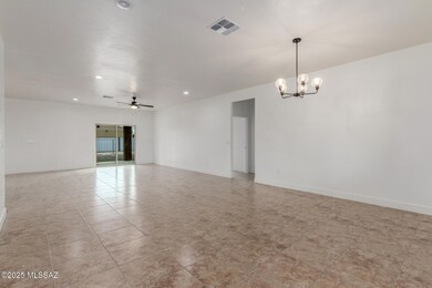 12636 N Hendricks Dr, Marana, AZ 85653 - photo 7