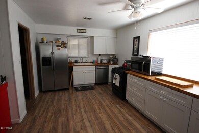 Kitchen E