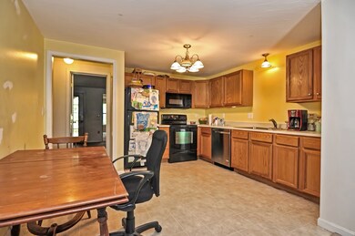 24 Gates Crossing unit 24, Leominster, MA 01453 - photo 2